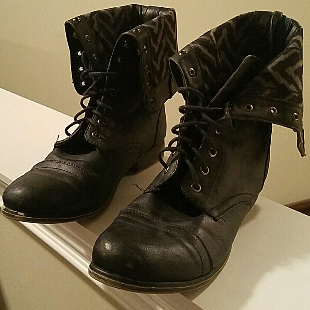 Black Boots